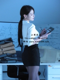 月兒 165-47-D-24歲私人秘書 外表驚艷  身材火辣 S型身材前凸後翹 後入的時候屁股會主