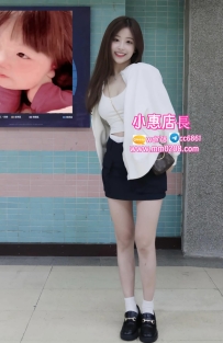 純心   160-48-E-22歲敢玩敢浪，互動超嗨 胸部粉嫩柔軟，悶騷小穴超敏感，淫水洶湧會