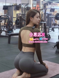 健身翹臀小辣妹 林薇薇 166-47-E+ 23歲瑜伽工作室的女教練 平日愛穿高腰緊身褲