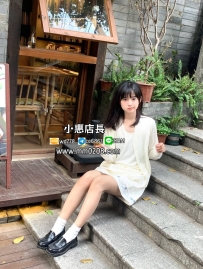 芙芙 155-42-B-18歲可愛乖乖女生，安靜型的反差 一開始乖得像小貓，被摸奶就喘、被舔