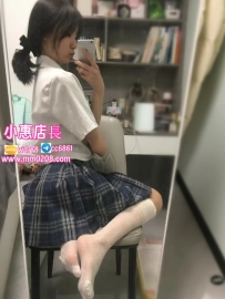 妮兒 155-42-B-19歲特價試車：5500  大一學生妹 初次兼職 嬌小玲瓏的身體很適合火車便