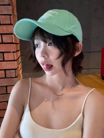 巧妮  155.48.E.19歲特價：6000 很喜歡看A片做愛的情節 喜歡被哥哥挑逗身體   妹妹敏
