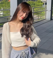 穎穎  158-46-C-19歲性陽光愛笑很有感染力 俏皮有活力 聲音軟軟的 全程互動滿滿女友f