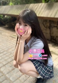 林小小 155cm-42kg-C-18歲 可愛到爆炸的軟萌小蘿莉 穿上JK小短裙 襪配小皮鞋