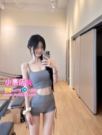 小琪  165-47-C+24歲無套口交+蛋蛋舔（深喉+舌尖玩弄，技巧滿分） 69互舔 親親+法式深