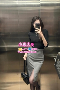 沛妮 167-46-C--25歲穿上的她就像餵不飽的小色女 一直會索要精液 口技厲害 會深喉 腰