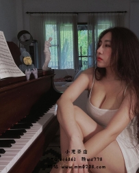久久  168-50-F-25歲鋼琴老師 高顏值超氣質的美腿巨乳正妹 修長的性感美腿 搭配傲人的