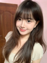 林小恩 157.46.D-19歲學生 假日報班咯，嘿嘿，長相清純甜美，有著一張清新甜美的臉蛋