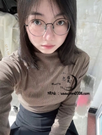維拉 160-46-C-19歲特價：5000 蘿莉清純學生  現在可約 皮膚水嫩 白皙  看著很乖巧的